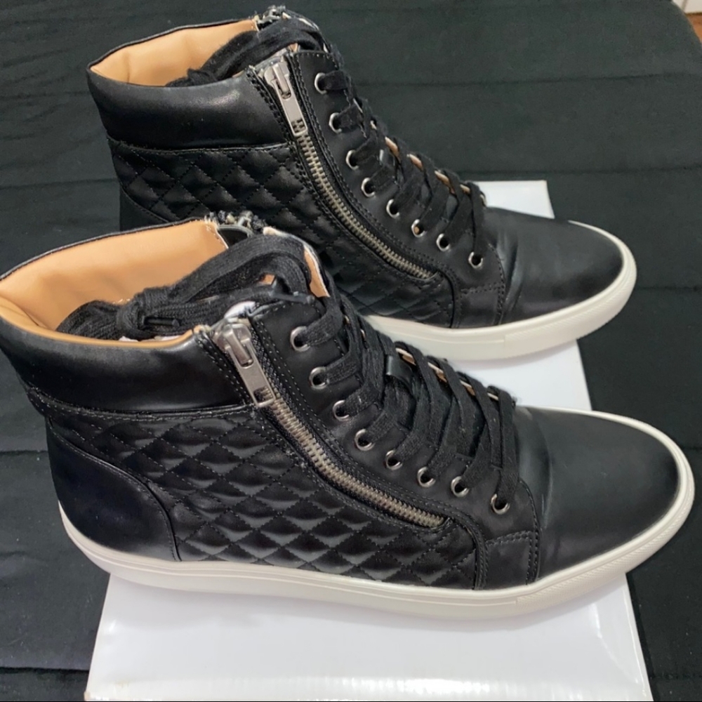 Steve Madden High Top Quilted Black Sneaker Size 10
